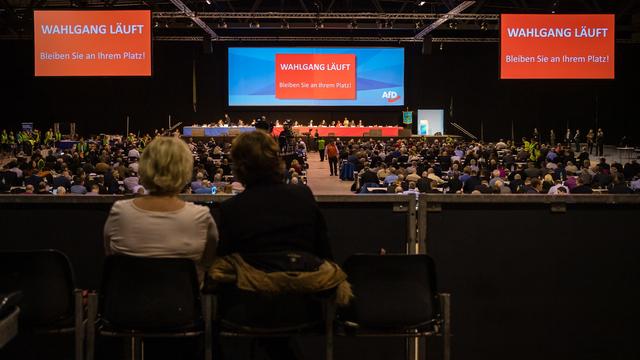 L'AfD se réunit en congrès du 11 au 14 janvier à Riesa, en Allemagne. [EPA/Keystone - JENS SCHLUETER]