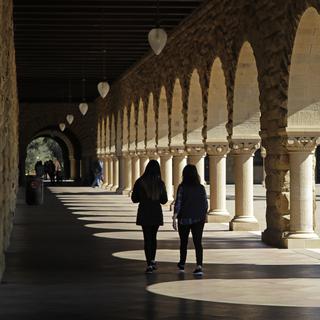 Des étudiants sur le campus de l'université de Stanford. [AP Photo/Keystone - Ben Margot]