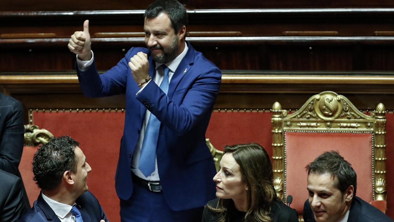 Matteo Salvini au parlement italien lors de l'approbation de la nouvelle loi sur la légitime défense [KEYSTONE/EPA - Giuseppe Lami]