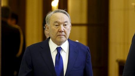 Le président kazakh Noursoultan Nazarbaïev (à gauche). [Keystone - Nicolas Maeterlinck]
