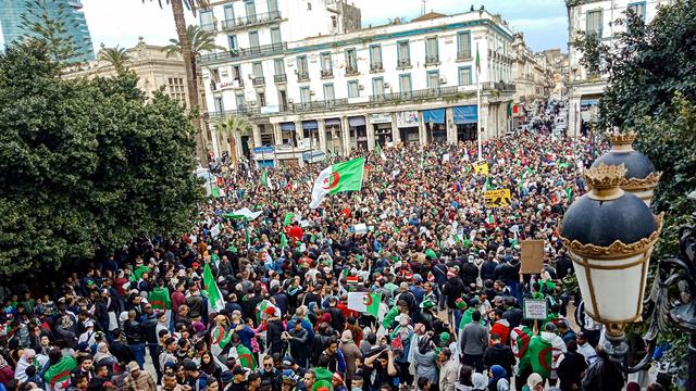 Marée humaine, vendredi 22.03.2019, dans la ville d'Annaba, à l'ouest d'Alger. [AFP]