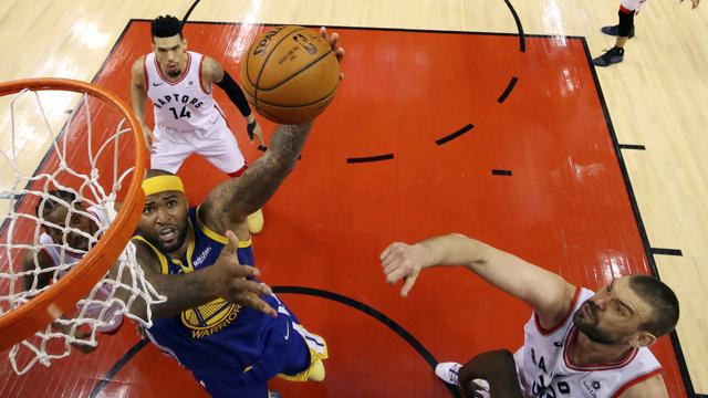 DeMarcus Cousins et les Warriors ont repris l'avantage du terrain. [Keystone - Kyle Terada]