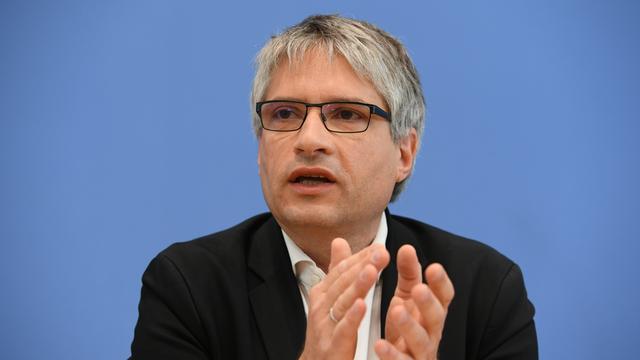 Sven Giegold, l'une des têtes de liste des Verts allemands. [REUTERS - Annegret Hilse]