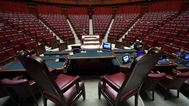 Les députés italiens ont voté pour réduire le nombre de parlementaires. [Keystone - Ettore Ferrari]