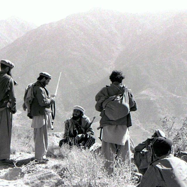 Combattants moudjahidines dans la province afghane de Kounar, en 1987. [Wikipédia - Erwin Lux]