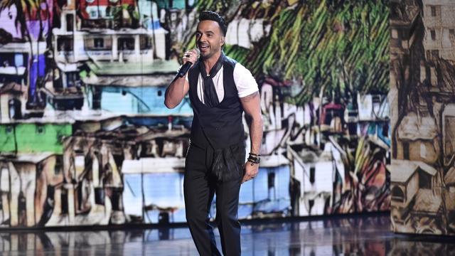 Luis Fonsi interprétant "Despacito" à Las Vegas en 2017. [Keystone - Photo by Chris Pizzello/Invision/AP]