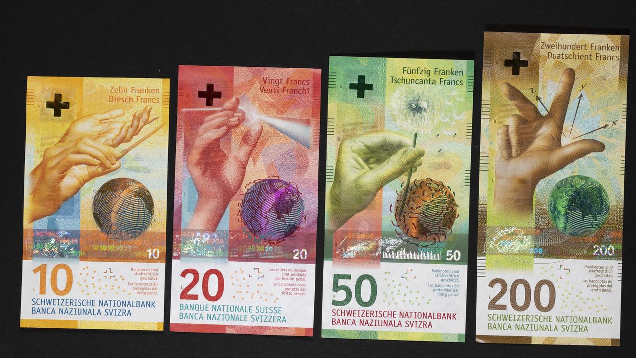 Les nouveaux billets de banque suisses. [Keystone - Gaetan Bally]