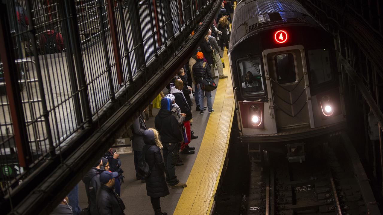 Le métro new-yorkais aurait besoin de 40 milliards de travaux de modernisation sur 10 ans. [Reuters - Eric Thayer]