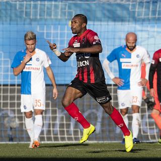 La joie de Geoffroy Serey Die après l'ouverture du score. [Keystone - Ennio Leanza]