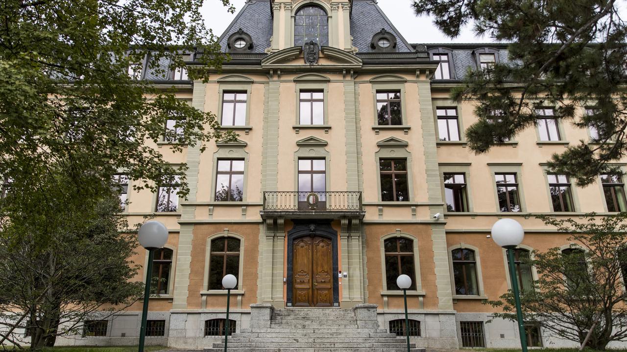 Le bâtiment abritant le Tribunal cantonal valaisan à Sion. [Keystone - Christian Merz]