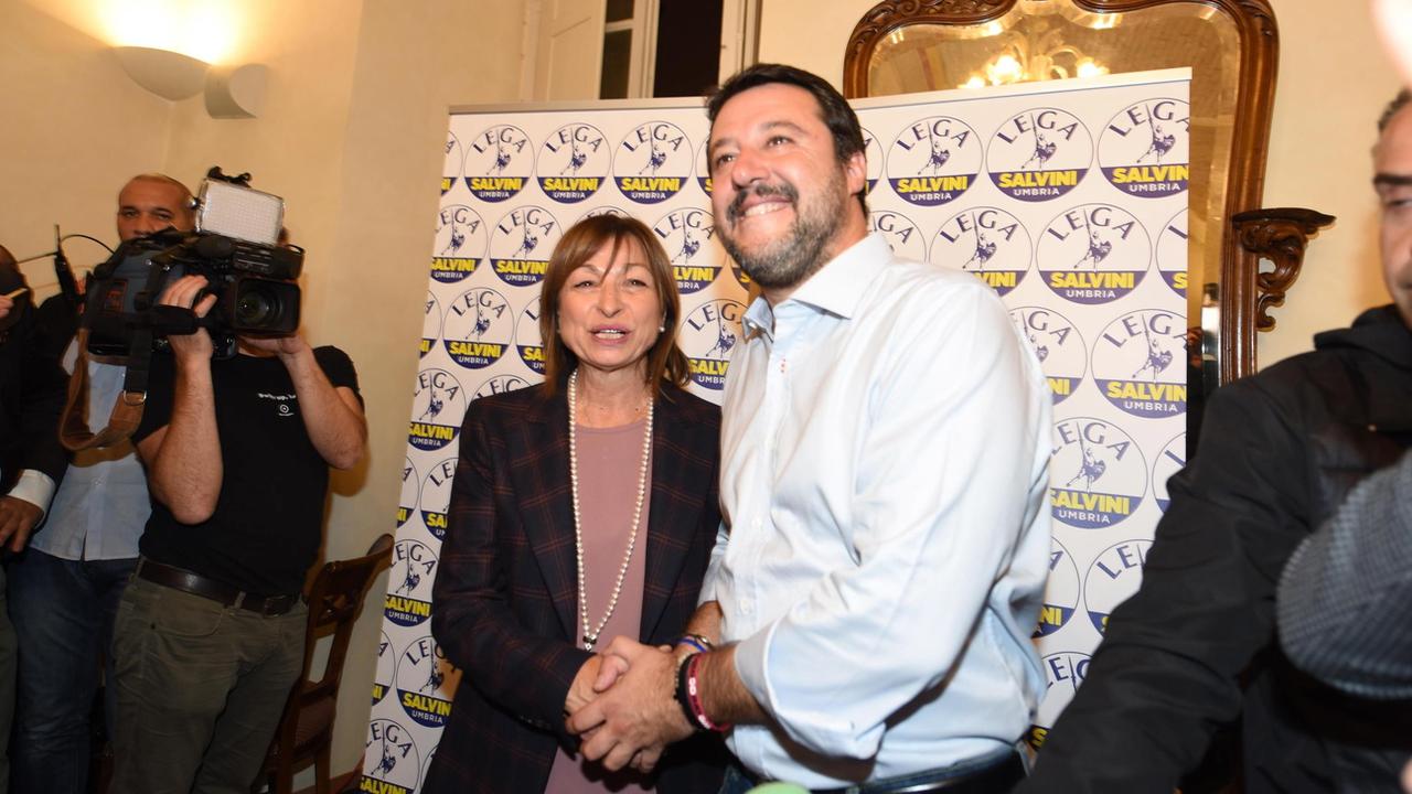 Donatella Tesei et Matteo Salvini après leur victoire en Ombrie. [Keystone - Crocchioni]