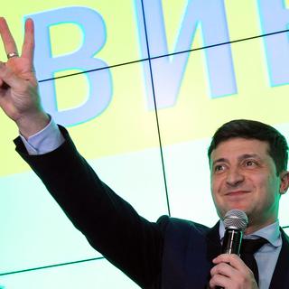 Le comédien Volodymyr Zelensky remporte le premier tour des élections en Ukraine [KEYSTONE/EPA - Stepan Franko]