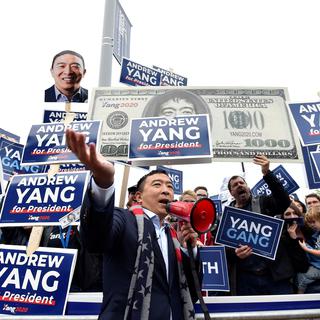 Andrew Yang, candidat démocrate à la présidentielle américaine propose un revenu de base universel. [Reuters - Gretchen Ertl]