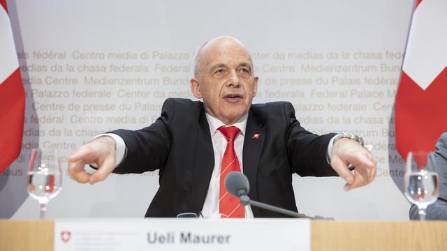 Ueli Maurer lors d'une conférence de presse à Berne le 14 décembre 2018. [Keystone - Peter Klaunzer]