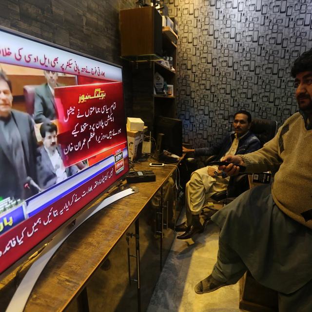 Le discours du Premier ministre pakistanais était diffusé à la télévision. [EPA/Keystone - Arshad Arbab]