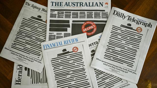 La campagne "Australia's Right to Know" affiche en Une de plusieurs journaux du pays un document gouvernemental largement caviardé, le 21 octobre 2019. [Keystone/epa - Lukas Coch]