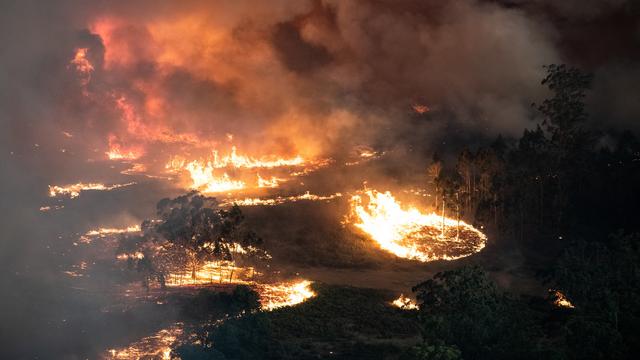Une vue aérienne des feux de brousse en Australie le 31 décembre 2019. [EPA/Keystone - Government of Victoria Handout]