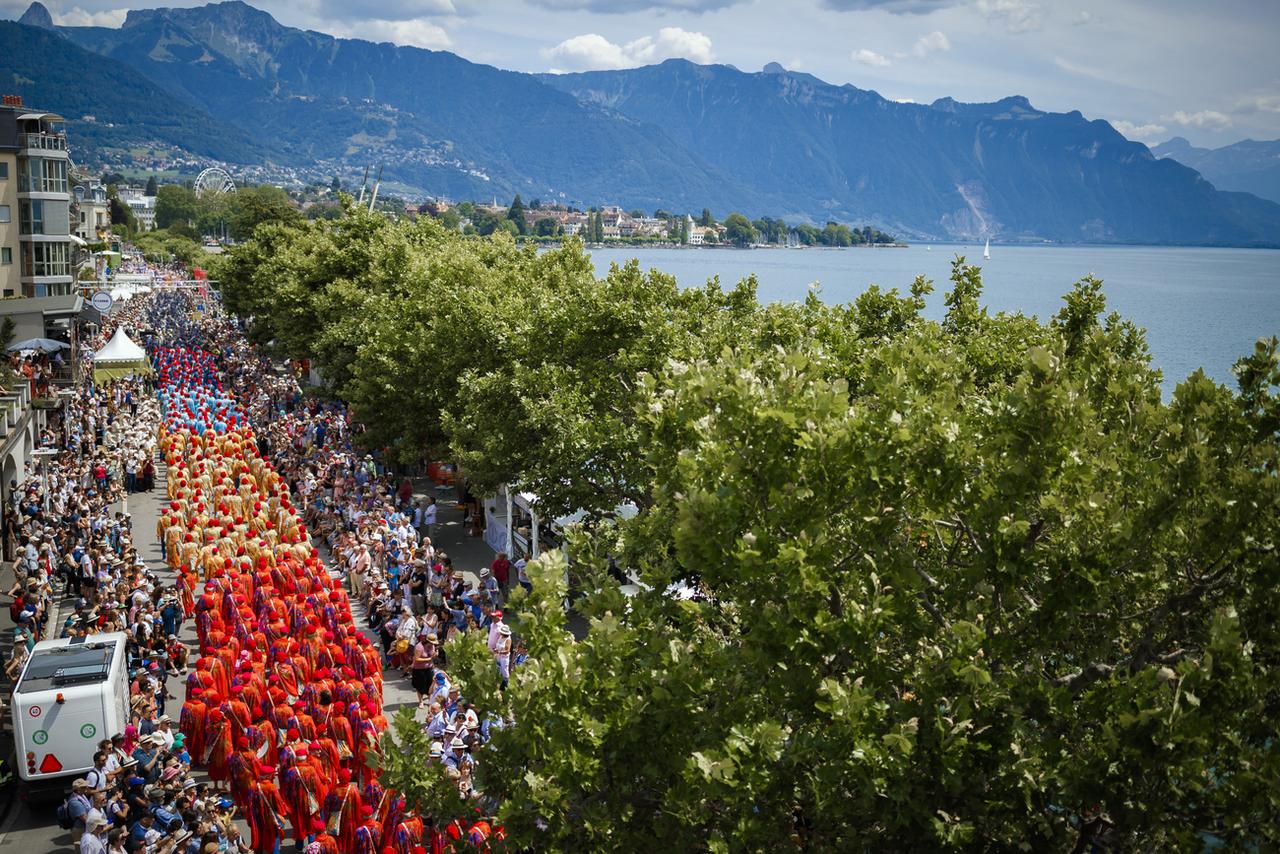 Quelque 5500 figurants-acteurs ont participé au cortège de la Fête des vignerons à Vevey (VD) le 18 juillet devant 40'000 spectateurs. [Keystone - Valentin Flauraud]