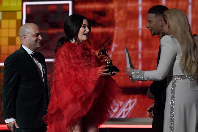 Kacey Musgraves récompensée par le prix du "Meilleur album de l'année" lors de la 61e édition des Grammy Awards le 10 février 2019 à Los Angeles. [AFP - Kevork Djansezian]