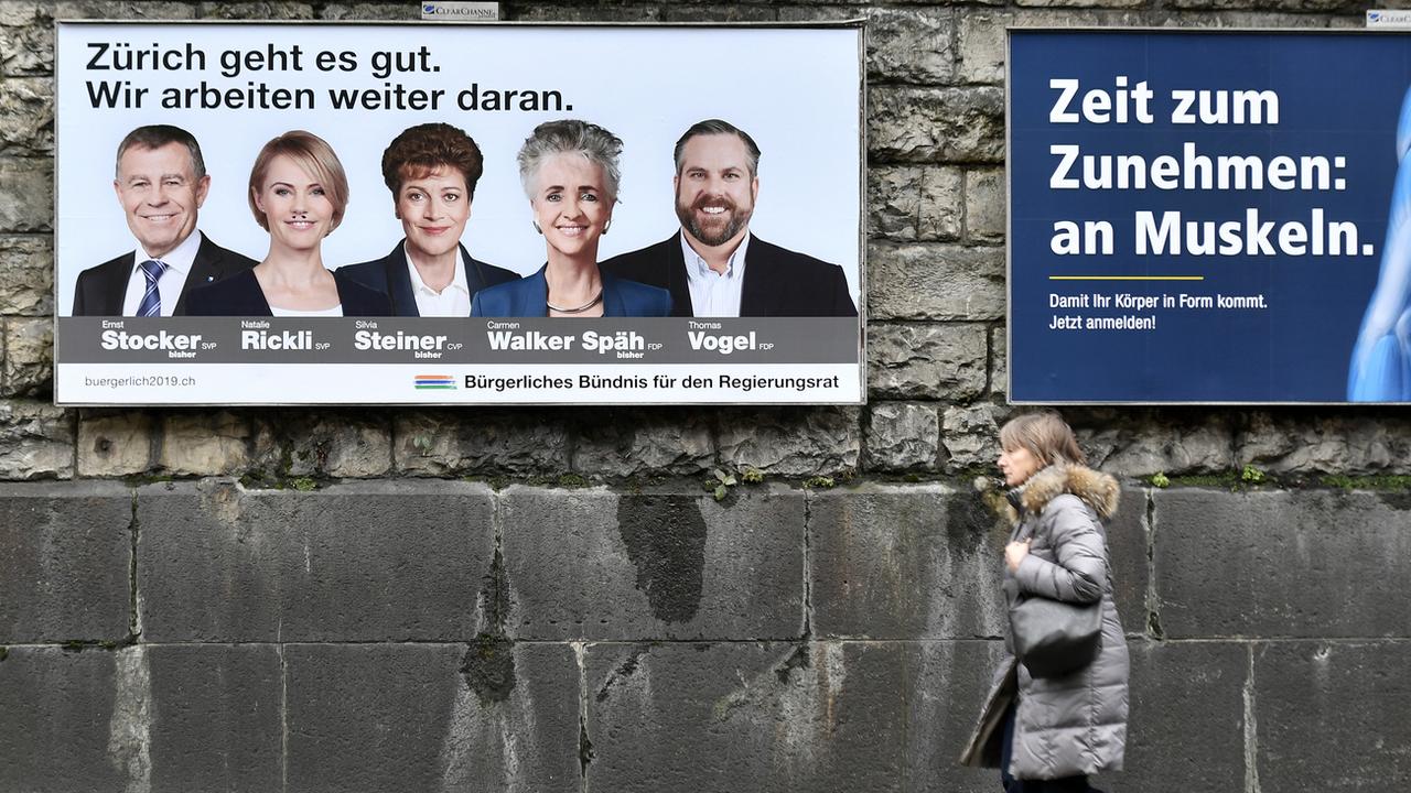 Une affiche électorale de l'entente bourgeoise à Zurich en vue des élections cantonales de mars 2019. [Keystone - Walter Bieri]