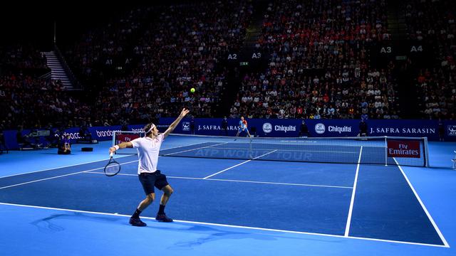 Roger Federer aux Swiss Indoors. [AFP - Fabrice Coffrini]