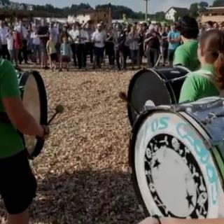 Le 100e anniversaire de la Fédération vaudoise des Jeunesses campagnardes (FVJC) devrait accueillir 130'000 personnes du 3 au 21 juillet à Savigny (VD). [RTS]