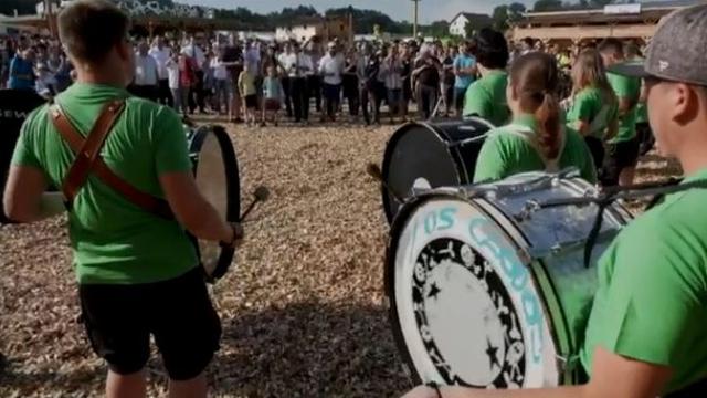 Le 100e anniversaire de la Fédération vaudoise des Jeunesses campagnardes (FVJC) devrait accueillir 130'000 personnes du 3 au 21 juillet à Savigny (VD). [RTS]