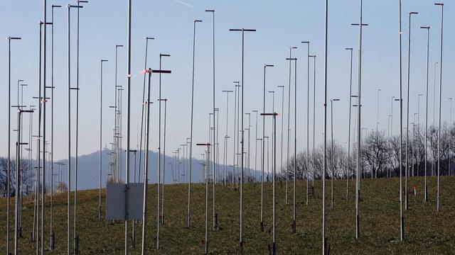 Le dossier sur la votation fédérale du 10 février. [Keystone - Alessandro Della Bella]