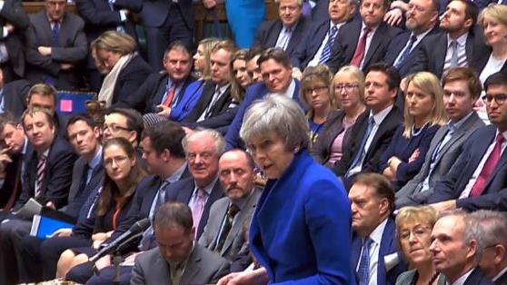 Le gouvernement de Theresa May a fait face mercredi soir à une motion de censure déposée par l'opposition travailliste. [Keystone - EPA/Parliamentary recording unit]