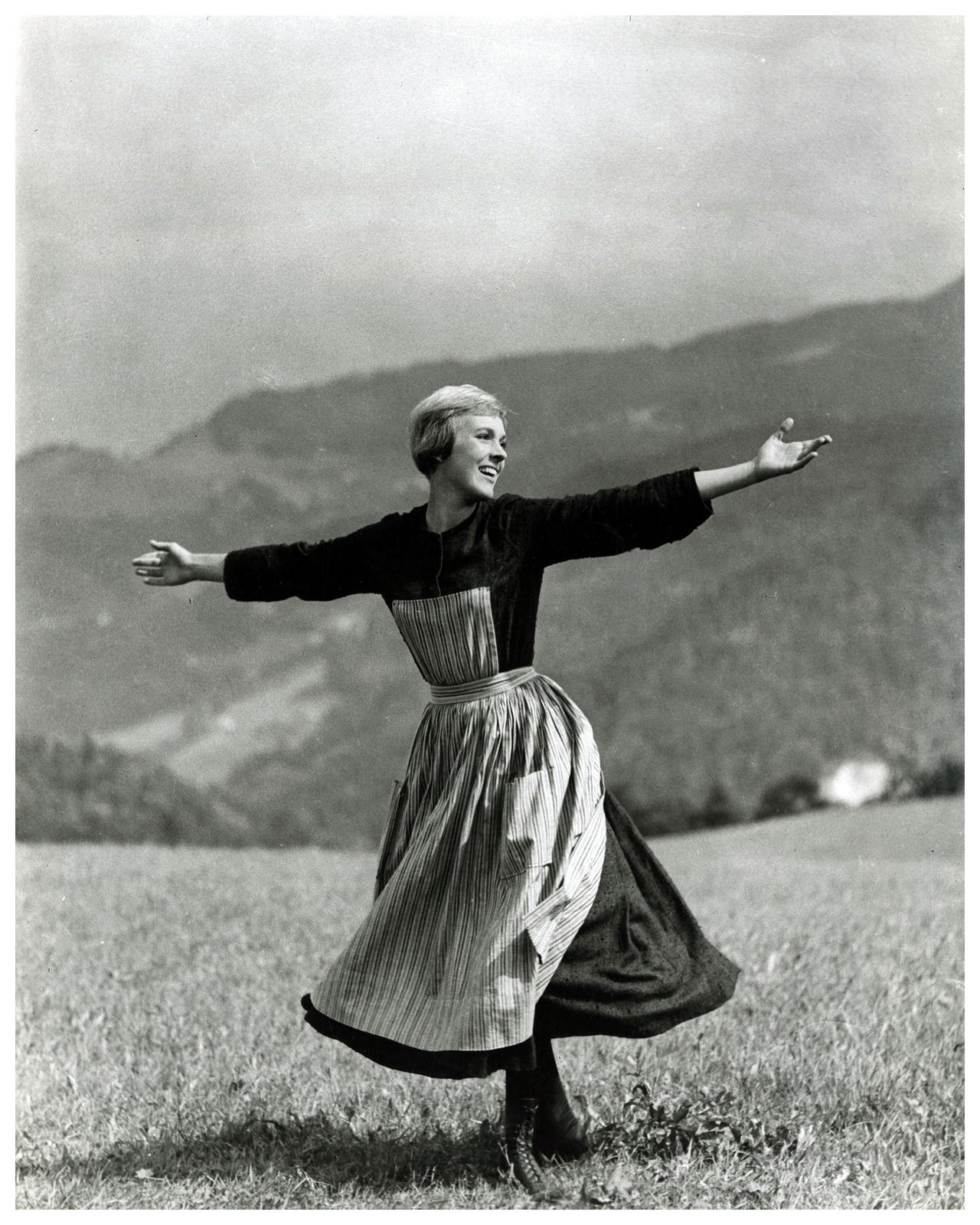 L'actrice Julie Andrews dans le rôle de Maria dans le film "La Mélodie du bonheur". [Wolf Tracer Archive / Photo12/AFP]