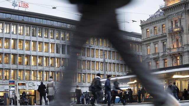 La banque UBS sur la Paradeplatz à Zurich. [keystone - Gaetan Bally]