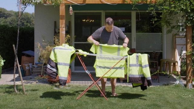 Le documentaire suisse "Volunteer". [Site du Zurich Film Festival]