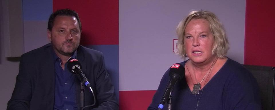 Jean Marie Bornet, du Rassemblement Citoyen Valais, et Anne Sauron Sornette, géophysicienne à l’EPFZ, spécialiste des tremblements de terre. [RTS]