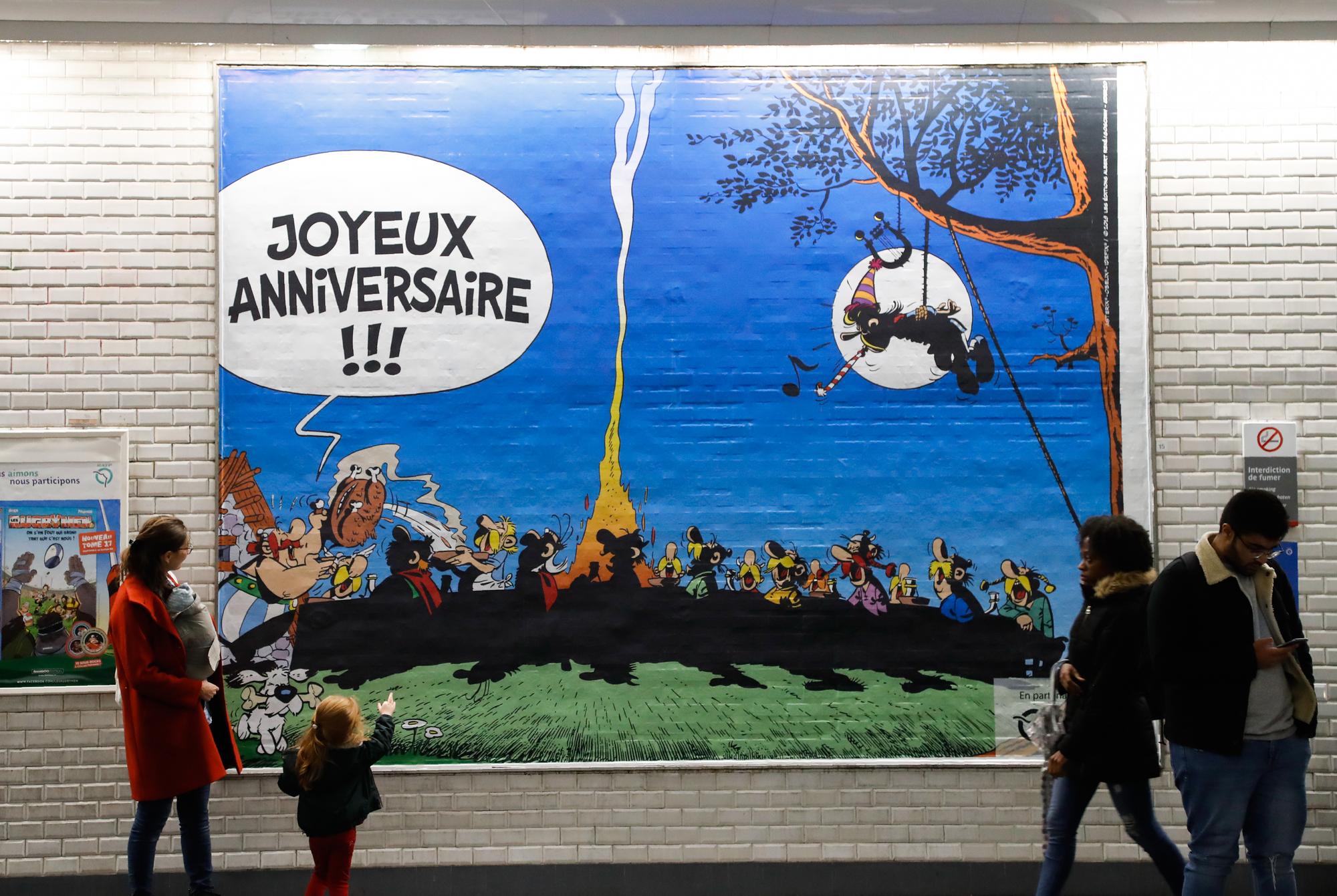 Pour fêter ce 60e anniversaire, Astérix a envahi les stations de métro parisiennes. [afp - François Guillot]