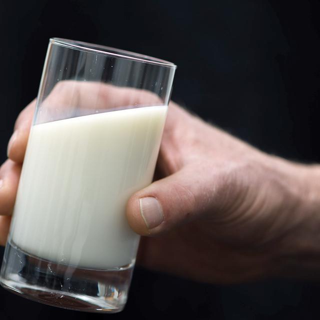 La consommation de lait diminue en Suisse. [Keystone - Lukas Schulze]