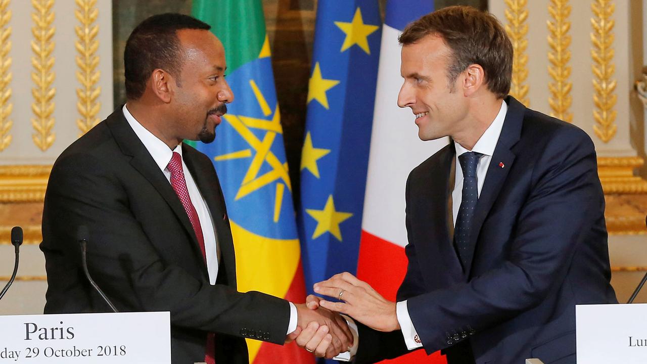 Le Premier ministre éthiopien Abiy Ahmed avec Emmanuel Macron à l'Elysée en octobre 2018. [Pool/Reuters - Michel Euler]