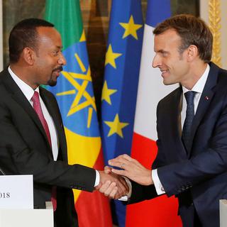 Le Premier ministre éthiopien Abiy Ahmed avec Emmanuel Macron à l'Elysée en octobre 2018. [Pool/Reuters - Michel Euler]