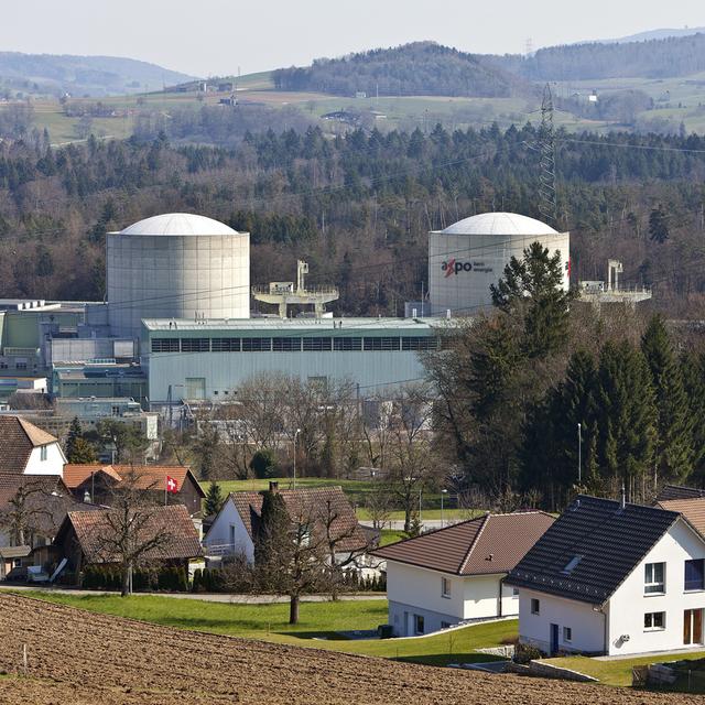 Beznau I et II, en Argovie. En service depuis 1969, le bloc I est le plus ancien réacteur commercial nucléaire en fonction au monde. [KEYSTONE/ - Gaetan Bally]