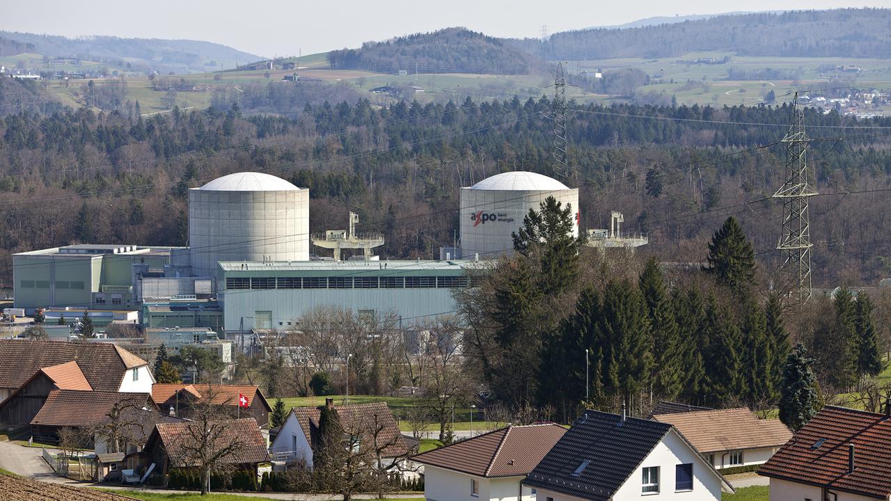 Beznau I et II, en Argovie. En service depuis 1969, le bloc I est le plus ancien réacteur commercial nucléaire en fonction au monde. [KEYSTONE/ - Gaetan Bally]
