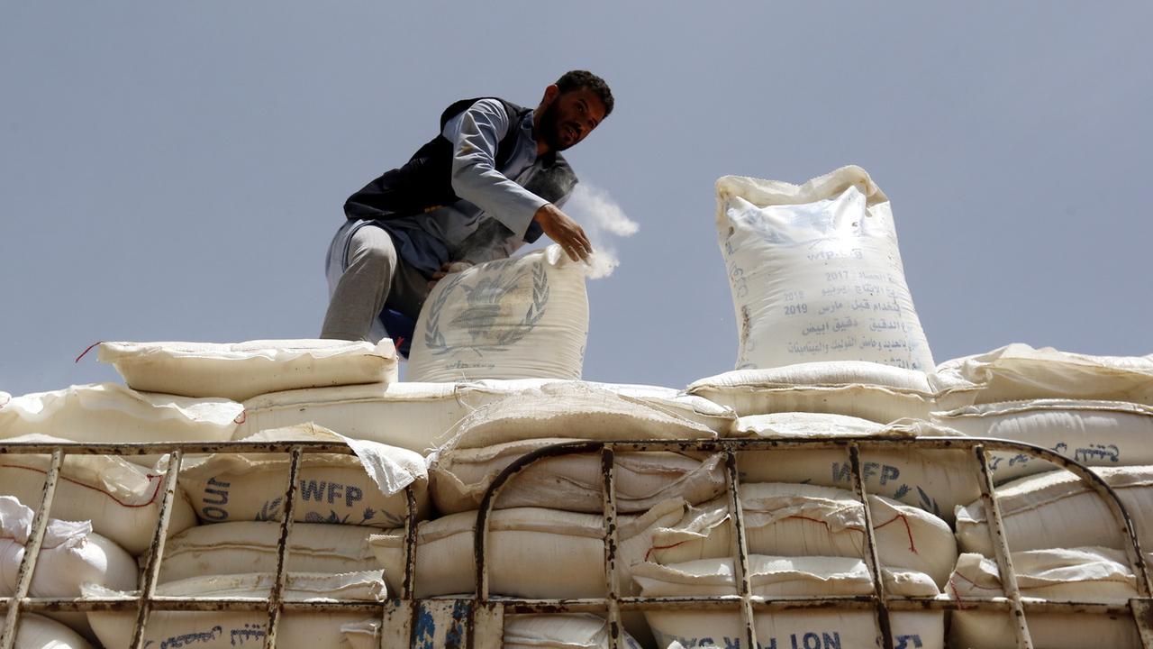 24,1 millions de personnes, soit 80% de la population yéménite, ont besoin d'assistance, selon l'ONU. [Keystone - Yahya Arhab]