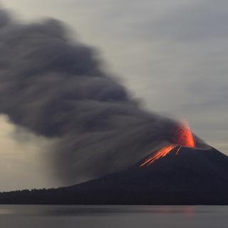 Eruption du volcan Krakatau en Indonésie.
Byelikova
Depositphotos [Depositphotos - Byelikova]