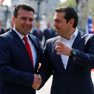 Le Premier ministre nord-macédonien Zoran Zaev et son homologue grec Alexis Tsipras à Skopje, le 2 avril 2019. [Reuters - Ognen Teofilovski]
