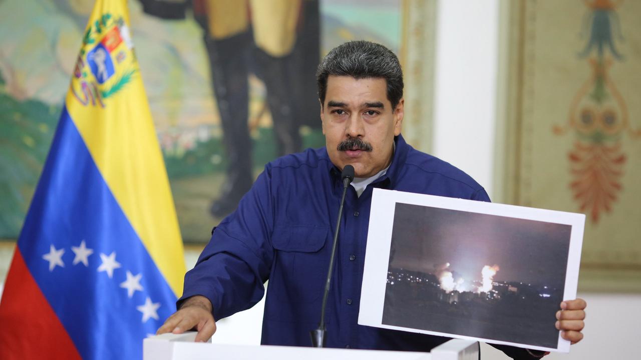 Le président vénézuélien Nicolas Maduro lors d'une intervention télévisée sur la panne d'électricité qui affecte le pays, ce 11 mars 2019. [KEYSTONE - EPA EFE/MIRAFLORES PALACE]