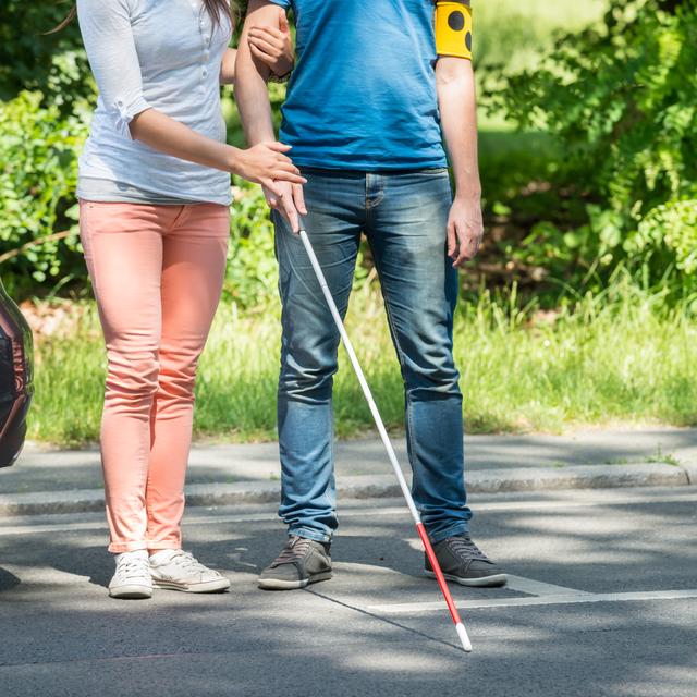 Comment tomber amoureux et surtout mener une vie de couple sur la durée quand l'un des conjoints est touché par un handicap sensoriel? [Depositphotos - AndreyPopov]