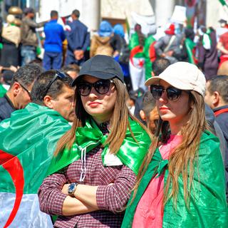 Une manifestation à Alger le 12 avril 2019, l'une des images exposées au FIFOG 2019 sous le titre "L'art au service de la liberté". [Sadek B.]