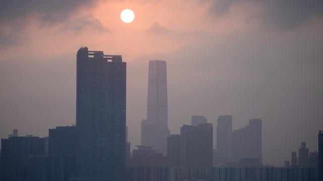 Des émanations d’un gaz polluant interdit viennent de Chine. [Keystone/EPA - Jérôme Favre]