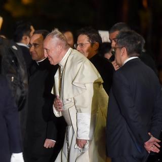 Le pape François à son arrivée à l'aéroport Haneda de Toyko samedi 23 novembre. [Reuters - Vatican Media]