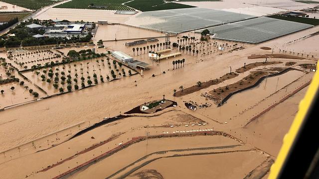 Des images aériennes de la région de Murcie inondée. [Keystone - EPA/Security and Emergencies Bureau]