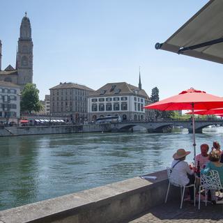 En tant que place financière mondiale, Zurich attire de nombreux expatriés. [Keystone - Melanie Duchene]