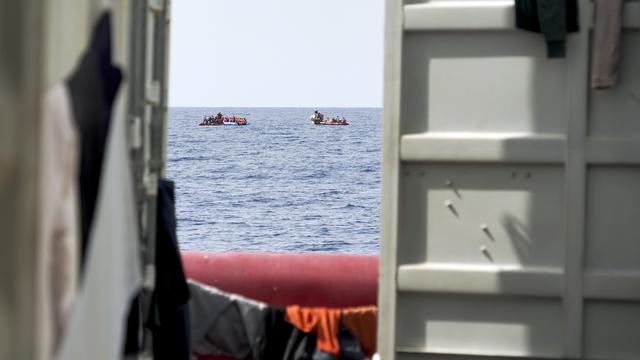 Une opération de sauvetage en Méditerranée le 17 septembre 2019, vue depuis l'Ocean Viking. [AFP - Renata Brito]